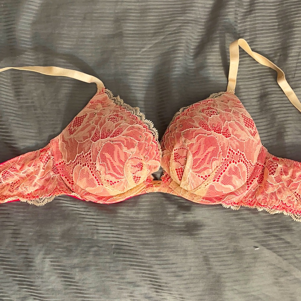 32C Victoria’s Secret Pink push up bra